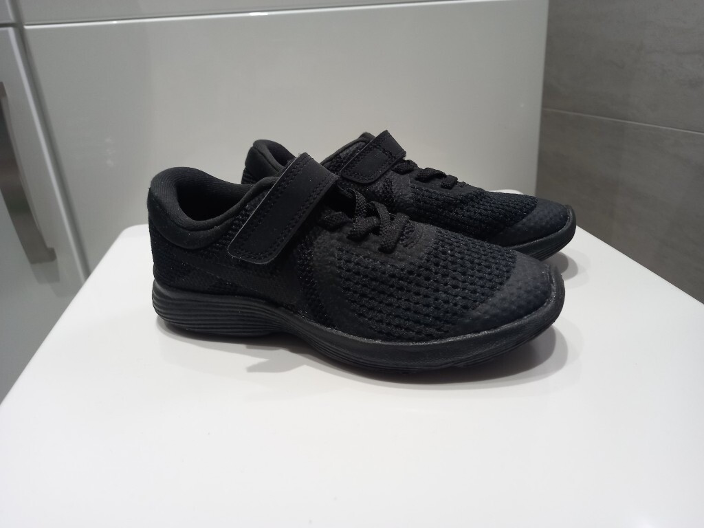 Black Nike trainers. Childrens size 